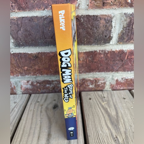 Dog Man Brawl Of The Wild Hardcover Kid’s Book Dav Pilkey - Picture 3 of 9